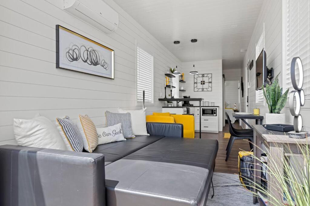פרדריקסברג New The Yellow Beacon-Luxury Shipping Container מראה חיצוני תמונה